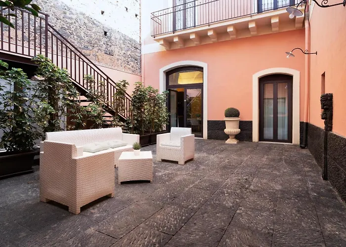 Apartahotel Archimedes 4*